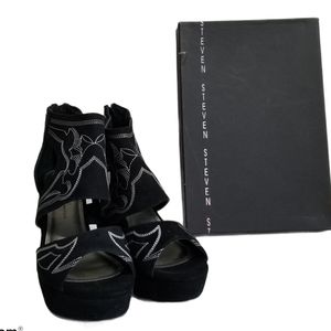 Steve Madden Wedge sandals sz 6
